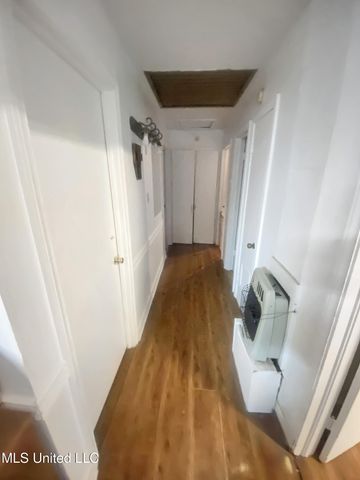 202 Donna Circle, Richland, MS 39218