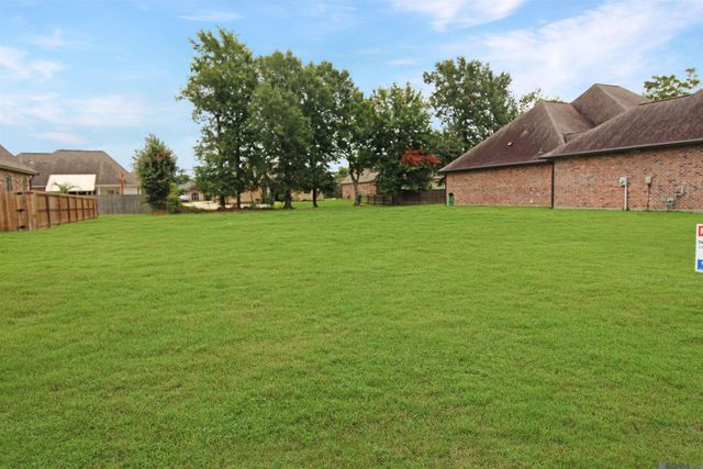 13100 Oakbourne Ave, Geismar, LA 70734