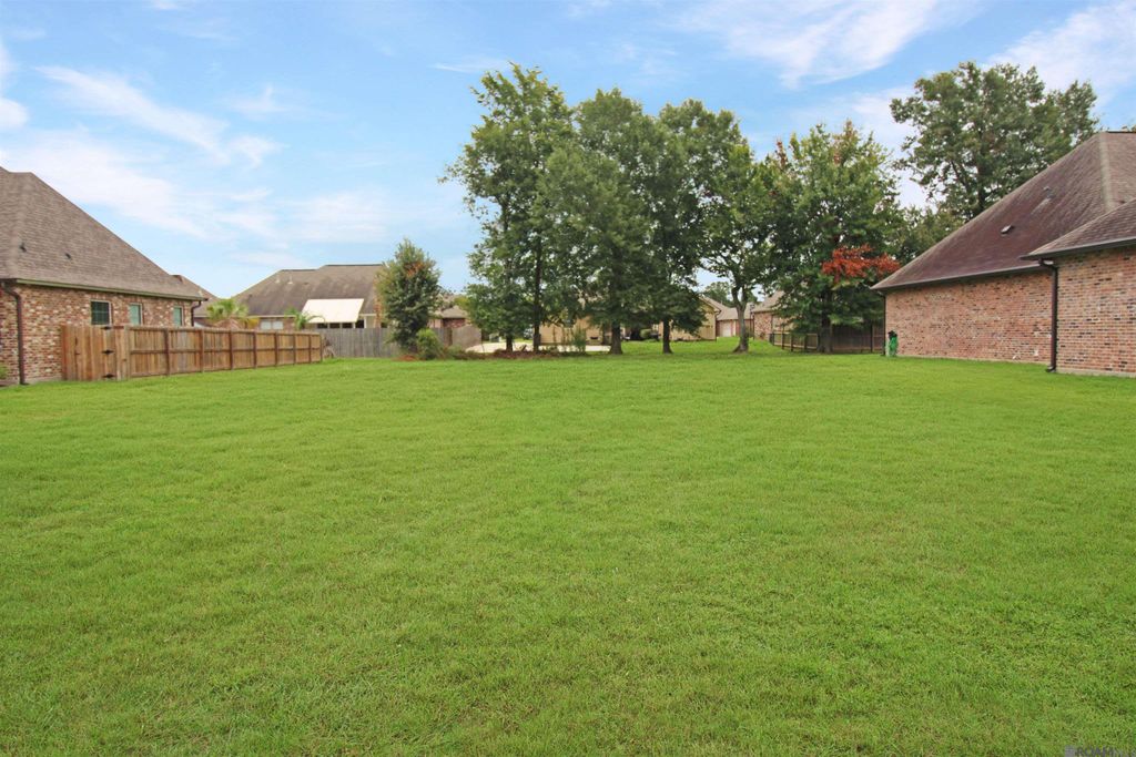 13100 Oakbourne Ave, Geismar, LA 70734