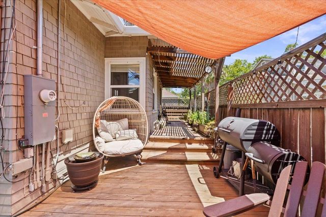 2032 Castro Way, Sacramento, CA 95818