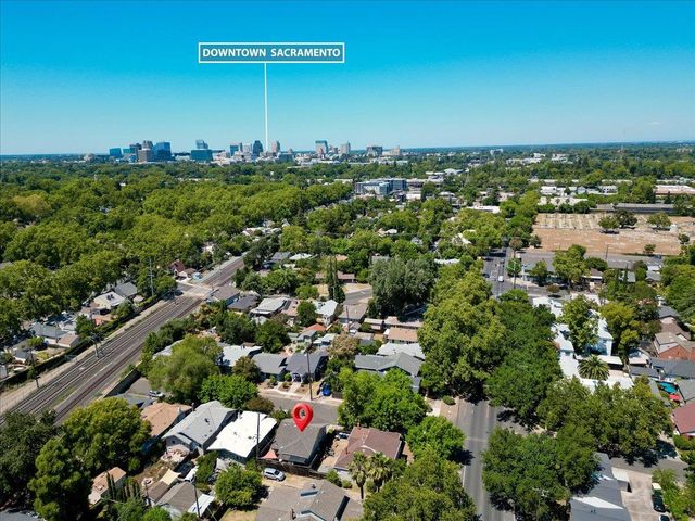 2032 Castro Way, Sacramento, CA 95818