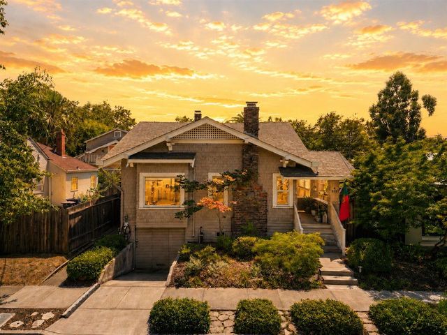 2032 Castro Way, Sacramento, CA 95818