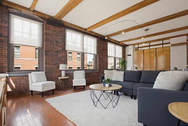 26 Stillman St 3-2, Boston, MA 02113