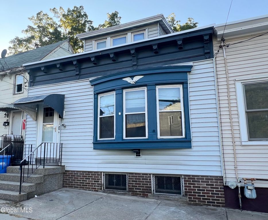 37 Sloan Street, Albany, NY 12202