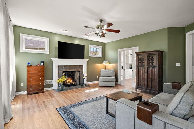 244 Moncrief Drive, Valparaiso, IN 46385
