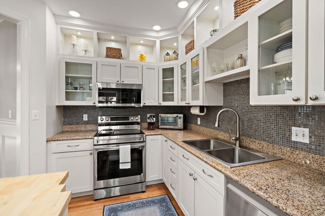 244 Moncrief Drive, Valparaiso, IN 46385