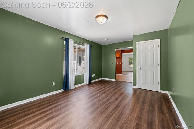 315 Airport Drive, Holly Village, MI 48442