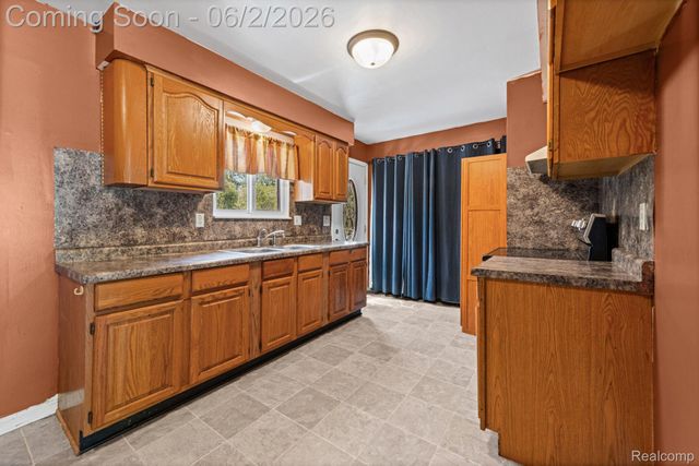 315 Airport Drive, Holly Village, MI 48442