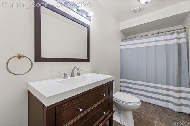 315 Airport Drive, Holly Village, MI 48442