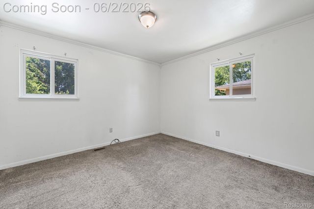 315 Airport Drive, Holly Village, MI 48442