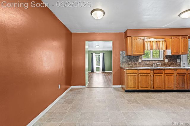 315 Airport Drive, Holly Village, MI 48442
