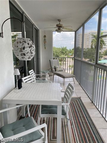3 Bluebill AVE 410, Naples, FL 34108