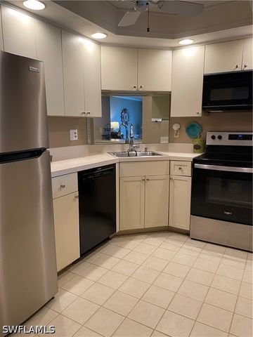 3 Bluebill AVE 410, Naples, FL 34108
