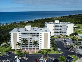 3 Bluebill AVE 410, Naples, FL 34108