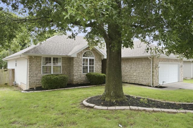 5710 S Wedgewood Avenue, Springfield, MO 65810