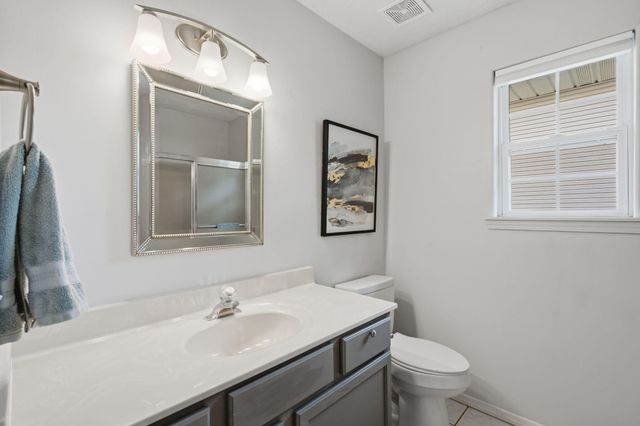 5710 S Wedgewood Avenue, Springfield, MO 65810
