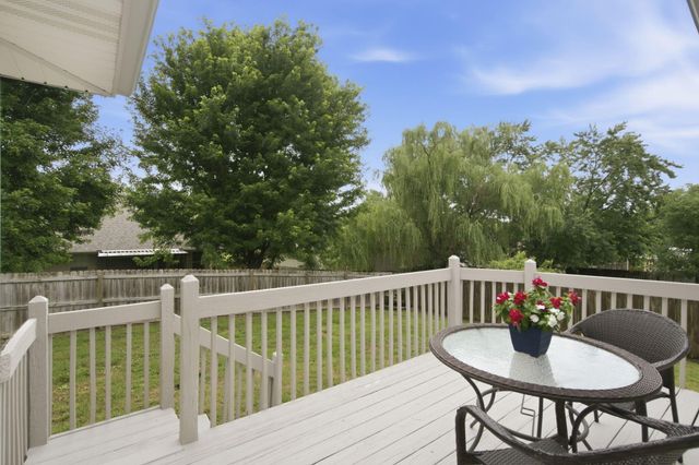 5710 S Wedgewood Avenue, Springfield, MO 65810