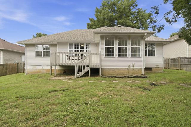 5710 S Wedgewood Avenue, Springfield, MO 65810