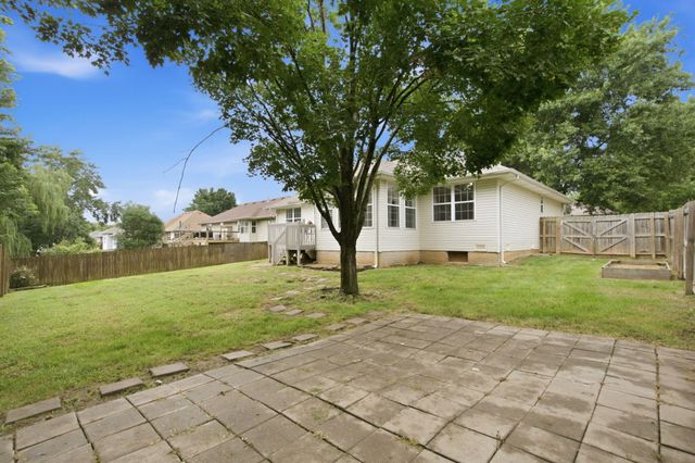 5710 S Wedgewood Avenue, Springfield, MO 65810