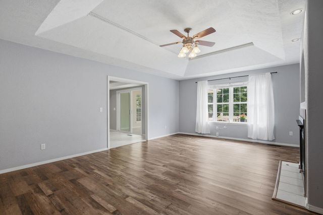 5710 S Wedgewood Avenue, Springfield, MO 65810