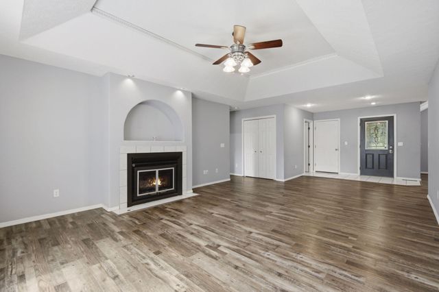 5710 S Wedgewood Avenue, Springfield, MO 65810