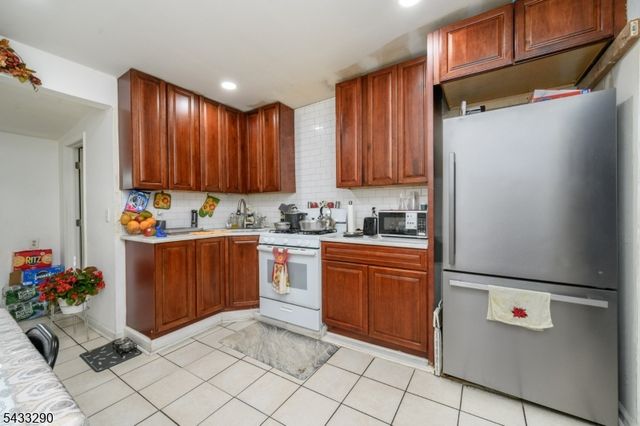 724 W Front St, Plainfield City, NJ 07060