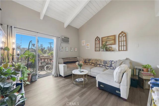 1050 Rock Springs, Escondido, CA 92026