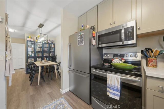1050 Rock Springs, Escondido, CA 92026