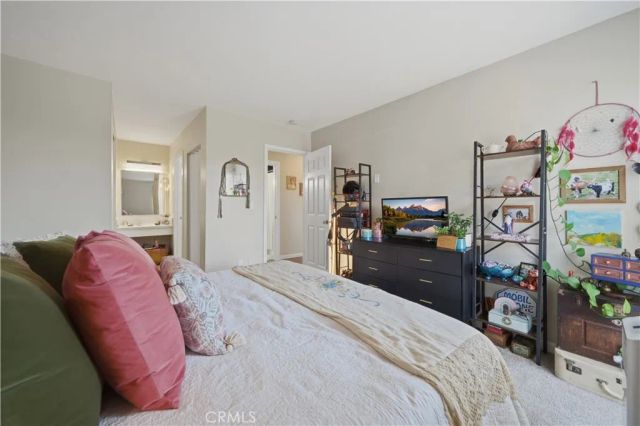 1050 Rock Springs, Escondido, CA 92026