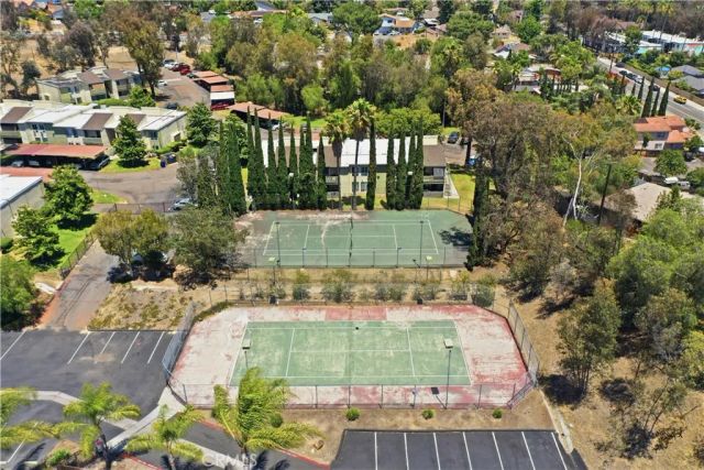 1050 Rock Springs, Escondido, CA 92026