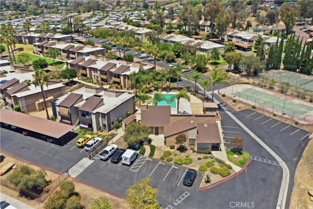 1050 Rock Springs, Escondido, CA 92026