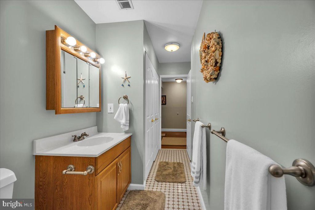 Image 16 of property listing at 115 E KINGS HWY ##443, Maple Shade, NJ 08052
