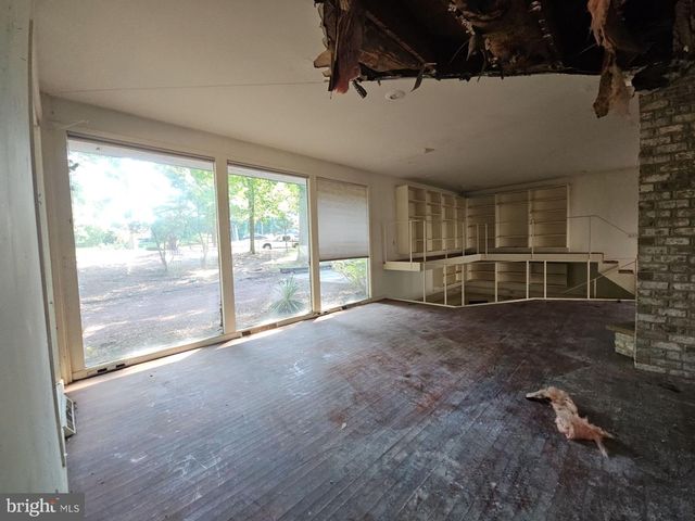 10 OAK DR, Bridgeton, NJ 08302