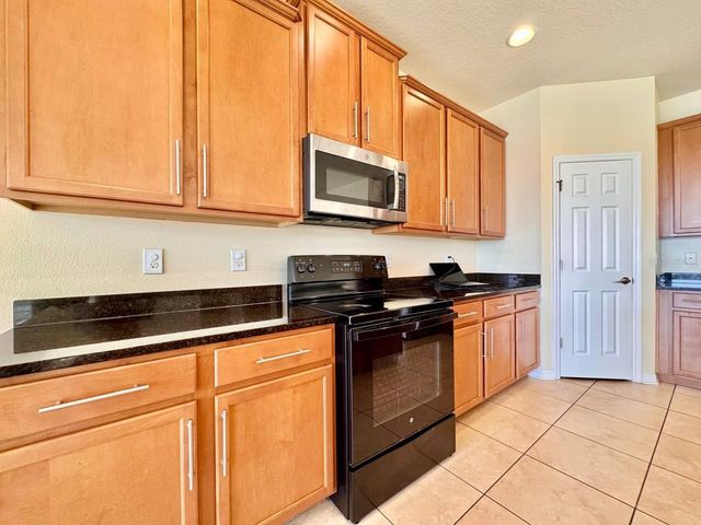 610 15TH AVENUE NW, Ruskin, FL 33570