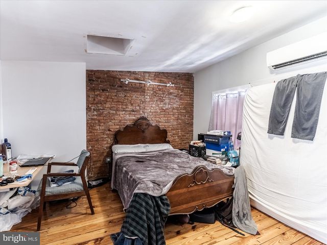 1812 W MASTER ST, Philadelphia, PA 19121