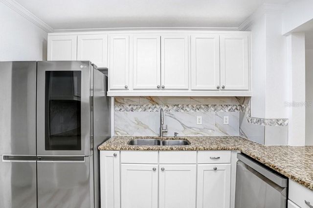 906 WOODLAWN AVENUE, Plant City, FL 33563