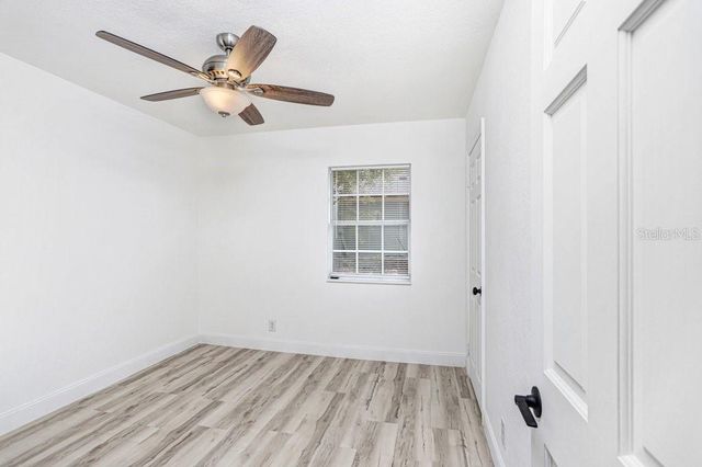 906 WOODLAWN AVENUE, Plant City, FL 33563