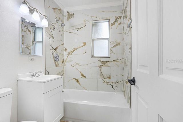 906 WOODLAWN AVENUE, Plant City, FL 33563