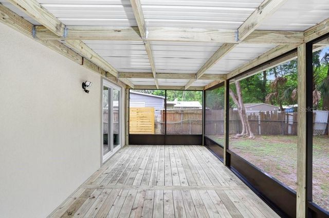 906 WOODLAWN AVENUE, Plant City, FL 33563