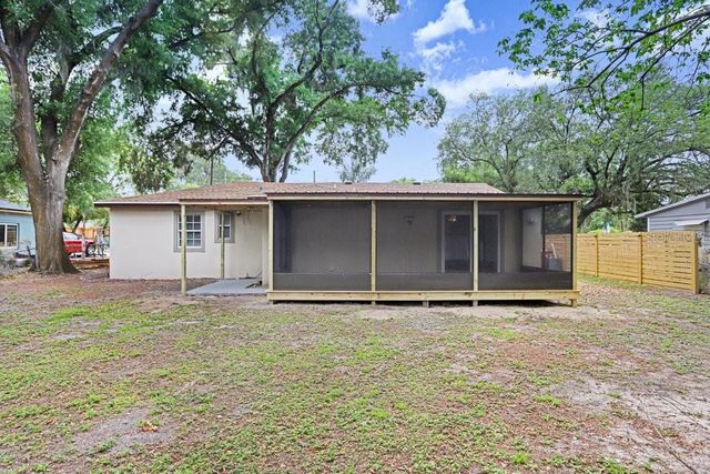 906 WOODLAWN AVENUE, Plant City, FL 33563