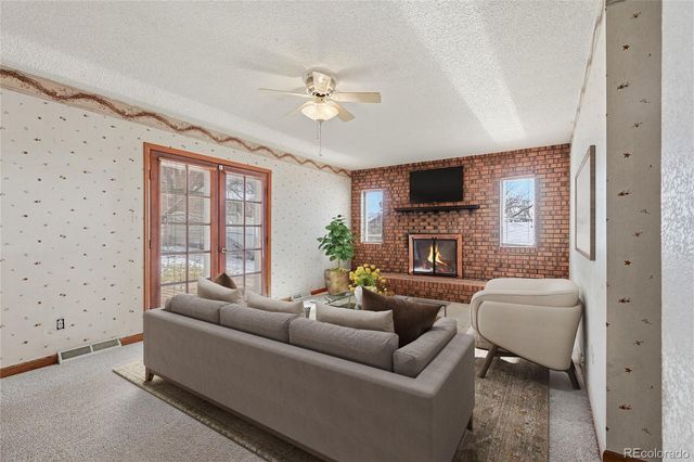 12 Baylor Drive, Longmont, CO 80503