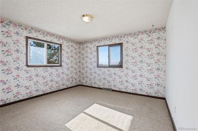 12 Baylor Drive, Longmont, CO 80503