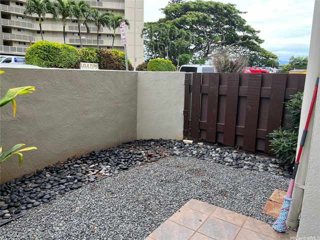 98-282 Kaonohi Street 104, Aiea, HI 96701