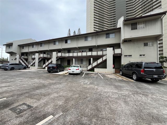 98-282 Kaonohi Street 104, Aiea, HI 96701