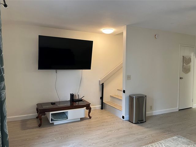 98-282 Kaonohi Street 104, Aiea, HI 96701