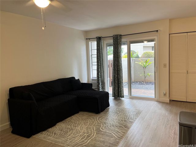 98-282 Kaonohi Street 104, Aiea, HI 96701
