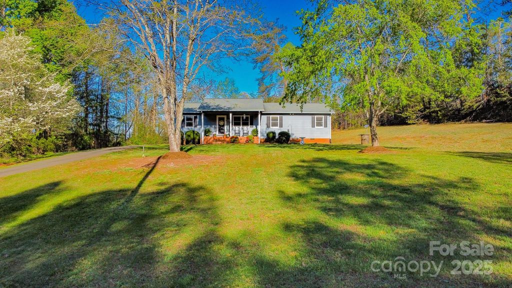 1469 Pearidge Road, Bostic, NC 28018