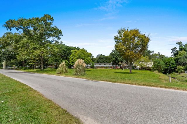 904 3rd Ave. N, Myrtle Beach, SC 29577