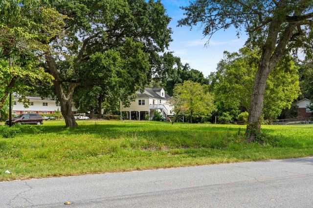 904 3rd Ave. N, Myrtle Beach, SC 29577