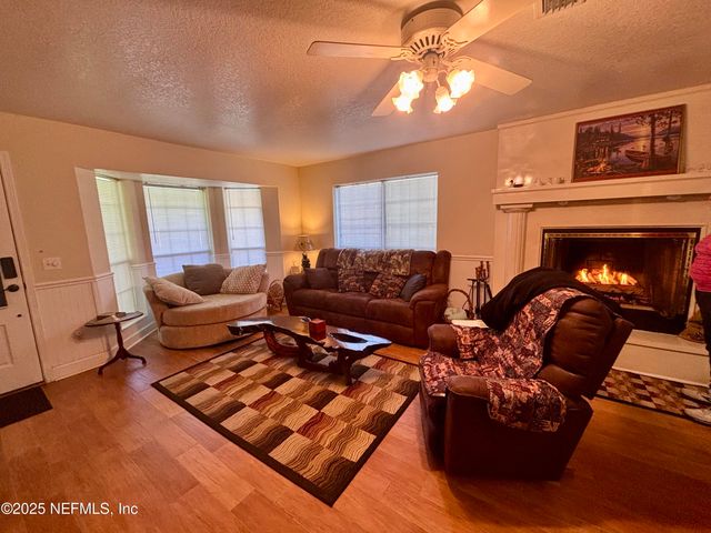 15813 BUTCH BAINE Drive, Jacksonville, FL 32218